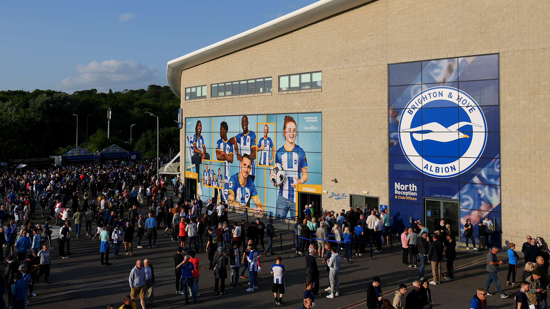 竟还年轻 竟还年轻