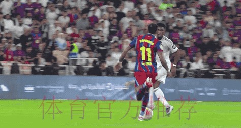 3-2!4分钟对轰3球 11.2亿豪门笑傲国家德比卫冕 10连胜冲四冠王 3-2!4分钟对轰3球 11.2亿豪门笑傲国家德比卫冕 10连胜冲四冠王